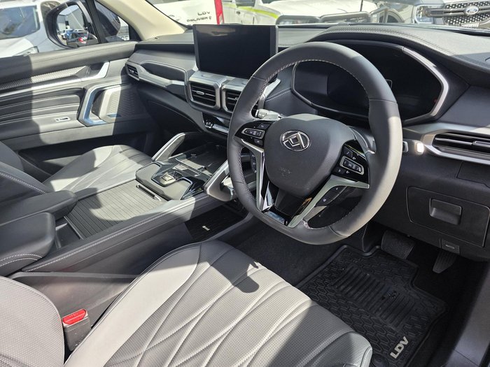 2025 LDV D90 Executive