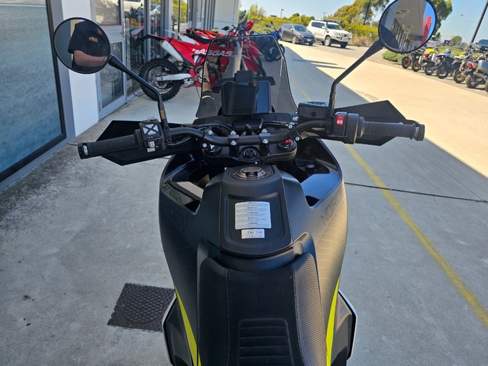 2022 HUSQVARNA NORDEN 901 Black