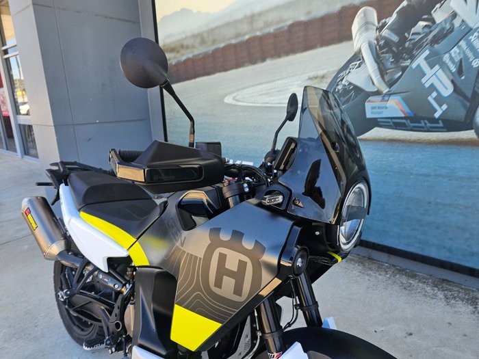 2022 HUSQVARNA NORDEN 901 Black