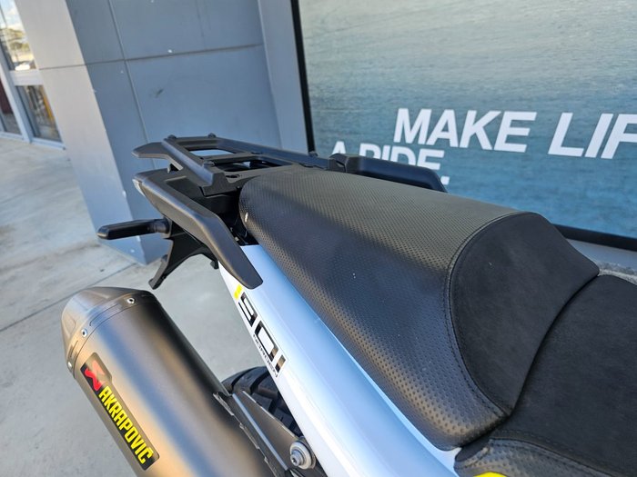 2022 HUSQVARNA NORDEN 901 Black