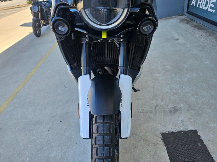 2022 HUSQVARNA NORDEN 901 Black