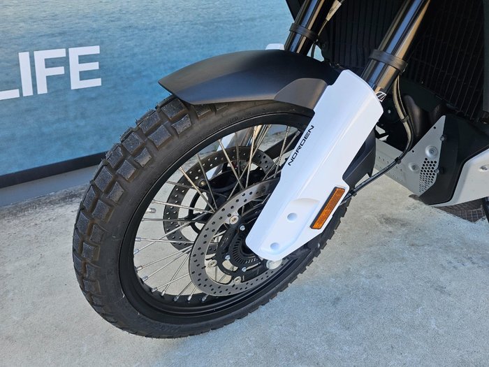 2022 HUSQVARNA NORDEN 901 Black