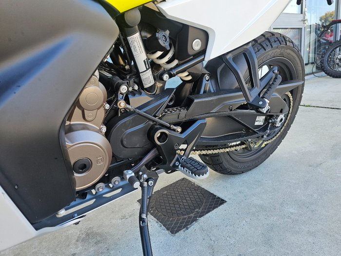 2022 HUSQVARNA NORDEN 901 Black