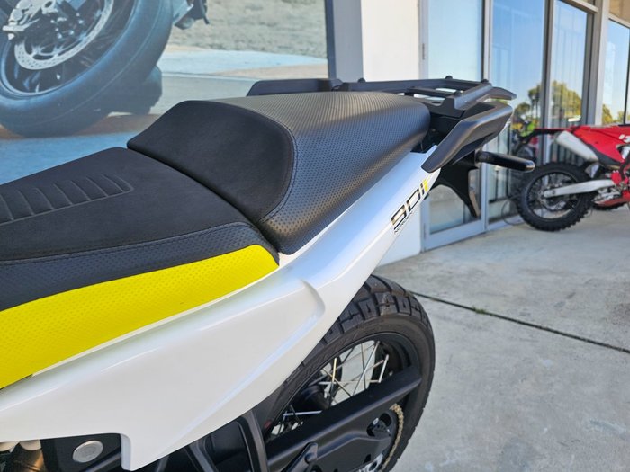 2022 HUSQVARNA NORDEN 901 Black