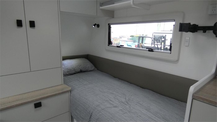 2026 Franklin Core 176 Single Beds