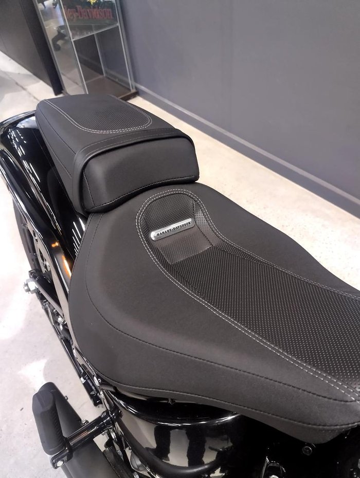 2025 Harley-Davidson Breakout 117 (FXBR) Softail Black