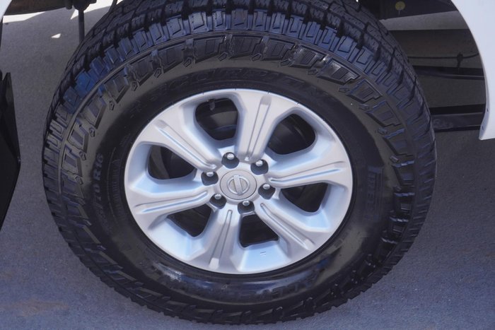 2017 Nissan Navara ST