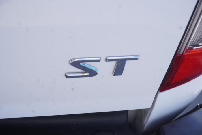 2017 Nissan Navara ST