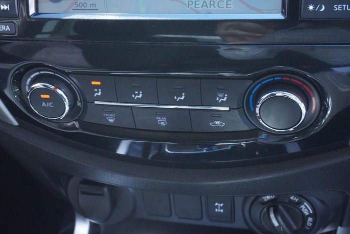 2017 Nissan Navara ST