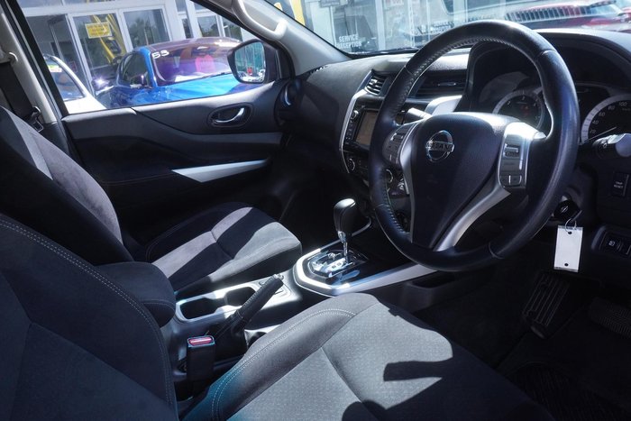 2017 Nissan Navara ST