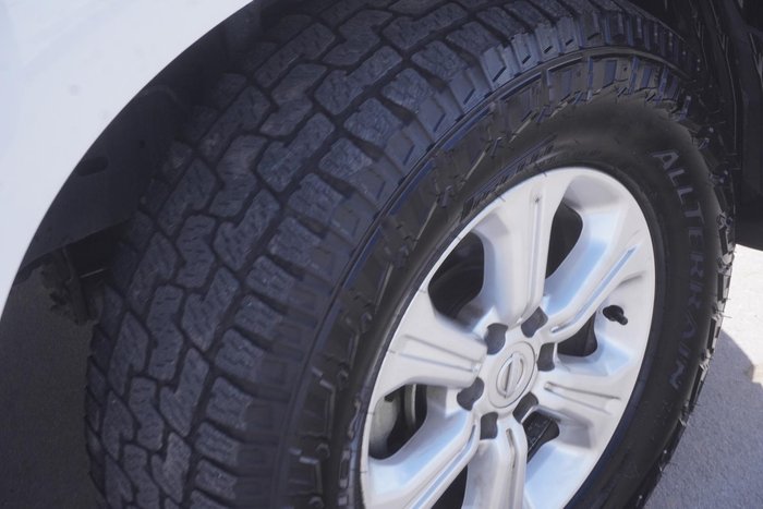 2017 Nissan Navara ST