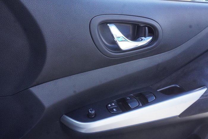 2017 Nissan Navara ST