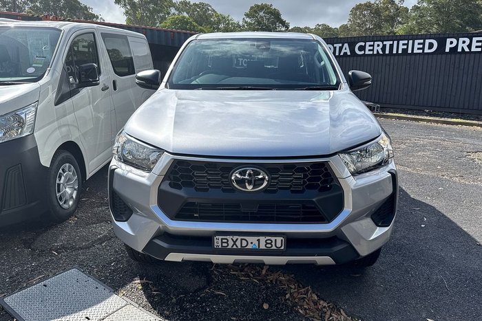 2025 Toyota Hilux SR 48V GUN126R 4X4 Dual Range Stunning Silver
