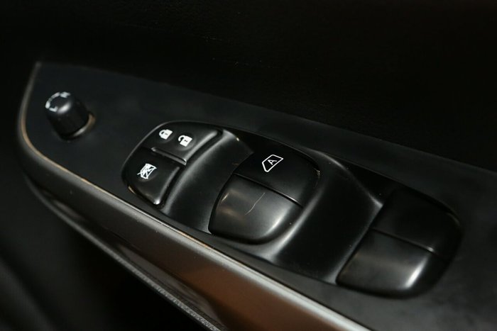 2021 Nissan Navara SL