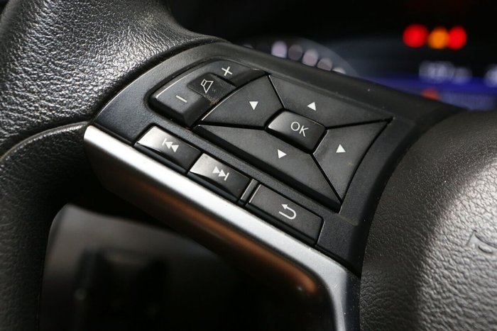 2021 Nissan Navara SL