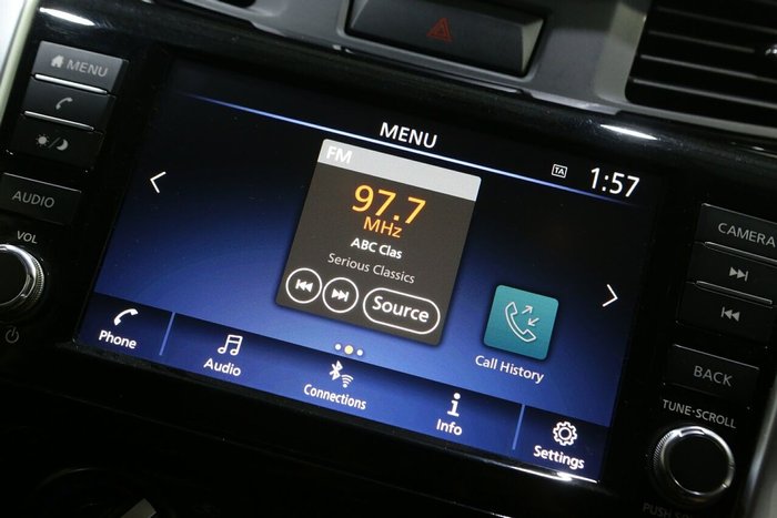 2021 Nissan Navara SL