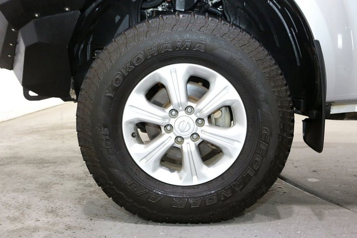 2021 Nissan Navara SL