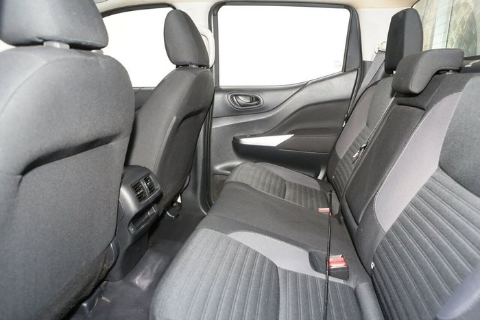 2021 Nissan Navara SL