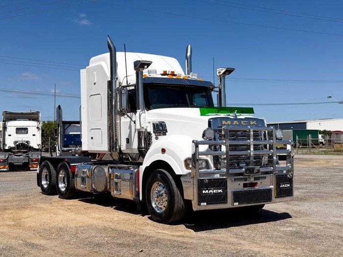 2019 Mack Superliner