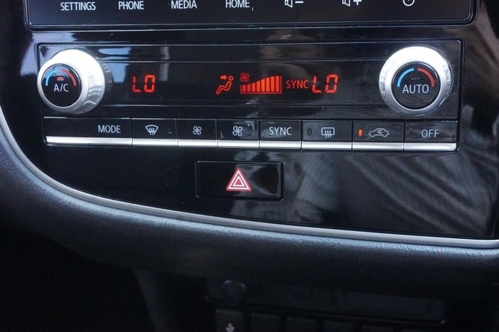 2020 Mitsubishi Outlander ES