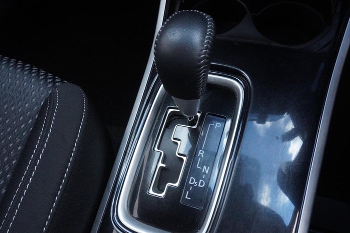 2020 Mitsubishi Outlander ES