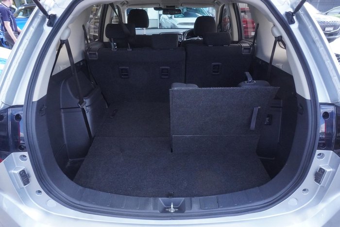 2020 Mitsubishi Outlander ES