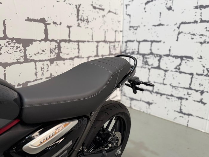 2025 Triumph Speed 400 Speed Four Red