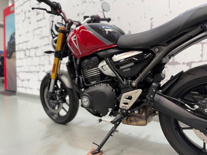 2025 Triumph Speed 400 Speed Four Red