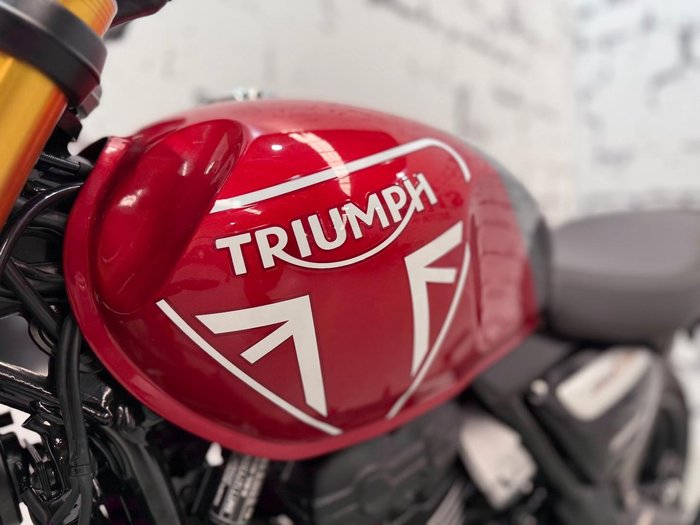 2025 Triumph Speed 400 Speed Four Red