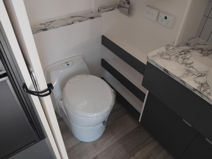 2026 New Age Caravans Manta Ray 18Ft Couples My26 Full Composite Brand New Layout