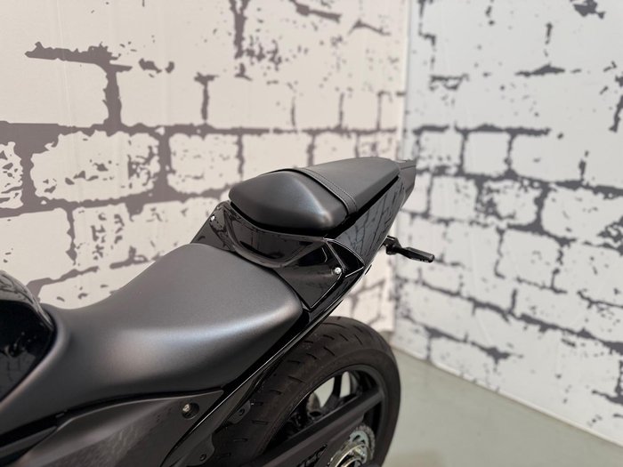 2023 Yamaha YZF-R3 R3 Black