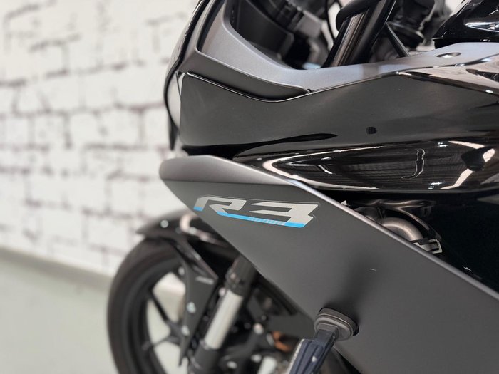 2023 Yamaha YZF-R3 R3 Black