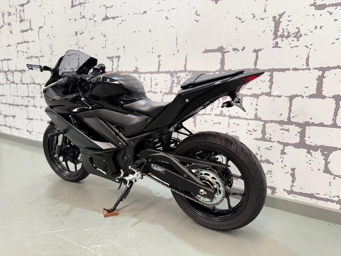 2023 Yamaha YZF-R3 R3 Black