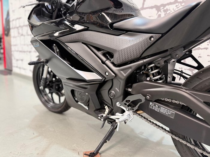 2023 Yamaha YZF-R3 R3 Black