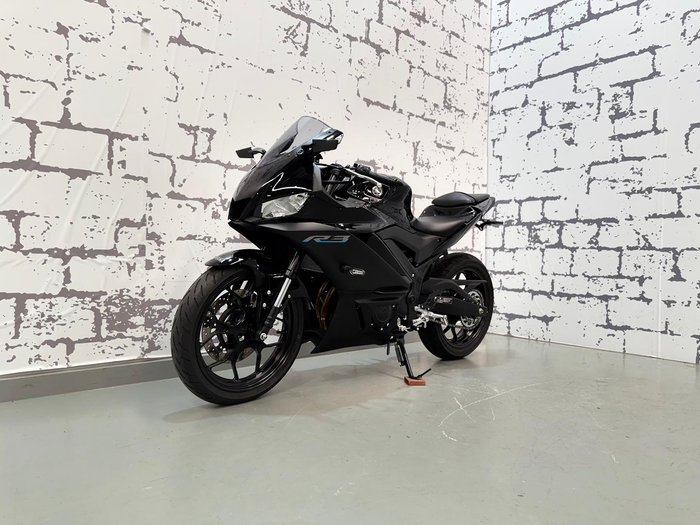 2023 Yamaha YZF-R3 R3 Black