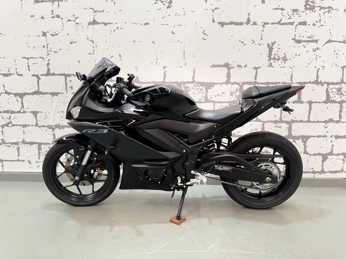 2023 Yamaha YZF-R3 R3 Black