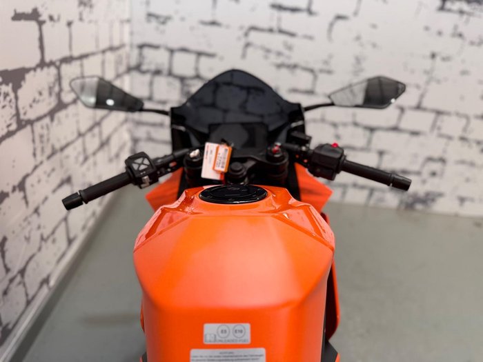 2023 KTM RC 390 GP Edition RC Orange
