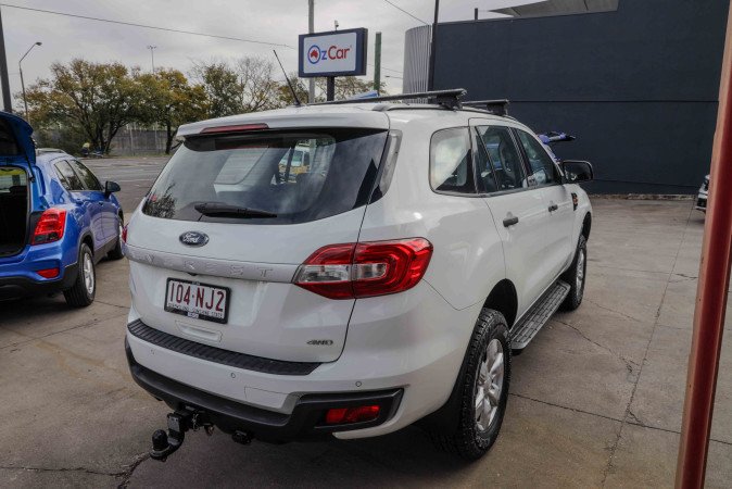 2015 FORD EVEREST AMBIENTE