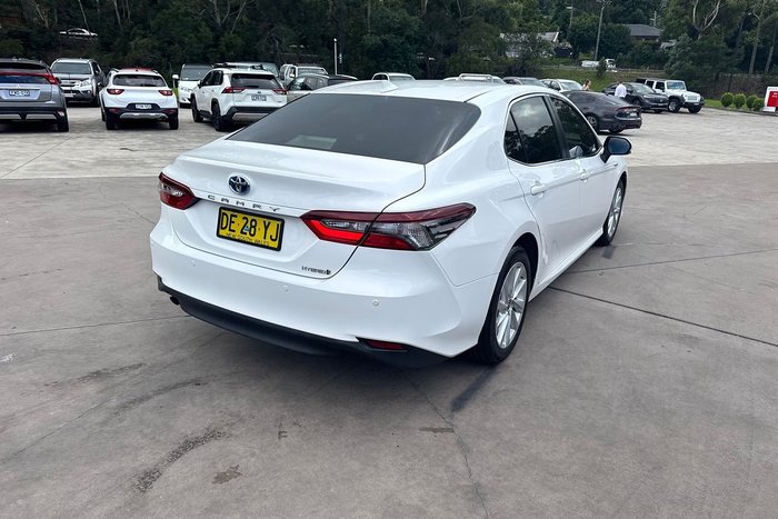 2022 Toyota Camry Ascent AXVH70R Glacier White