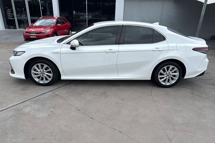 2022 Toyota Camry Ascent AXVH70R Glacier White