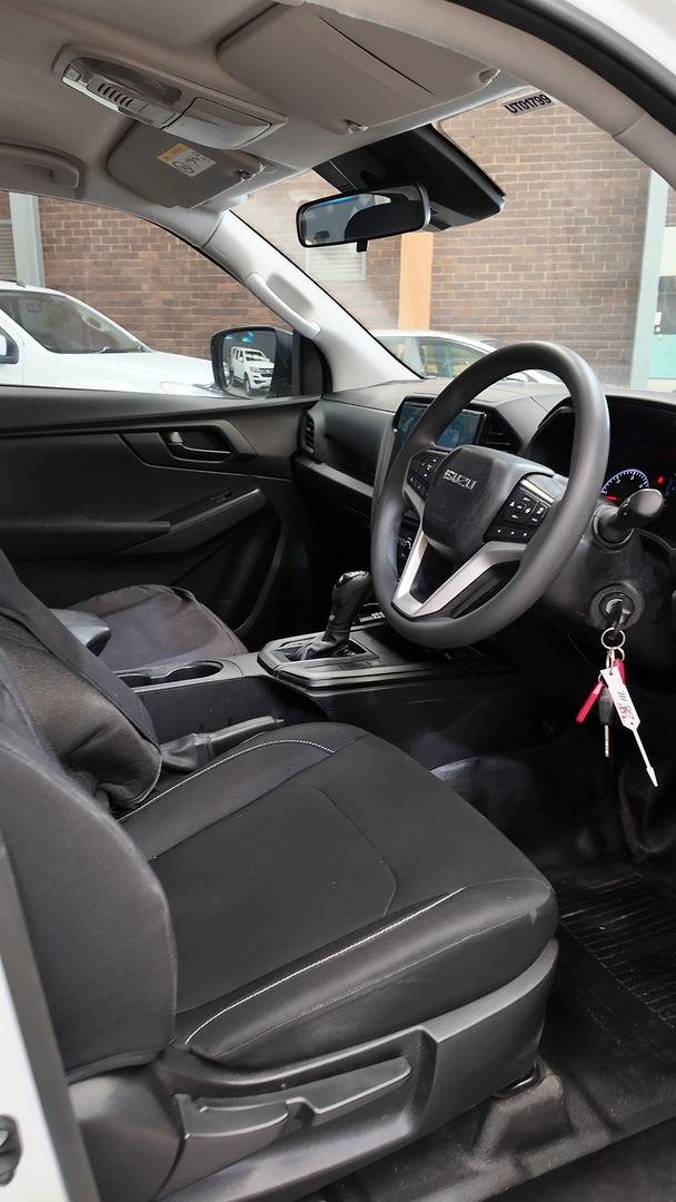 2022 Isuzu D-MAX SX High Ride MY22 4x2 Mineral White
