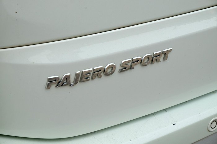 2022 Mitsubishi Pajero Sport GLX