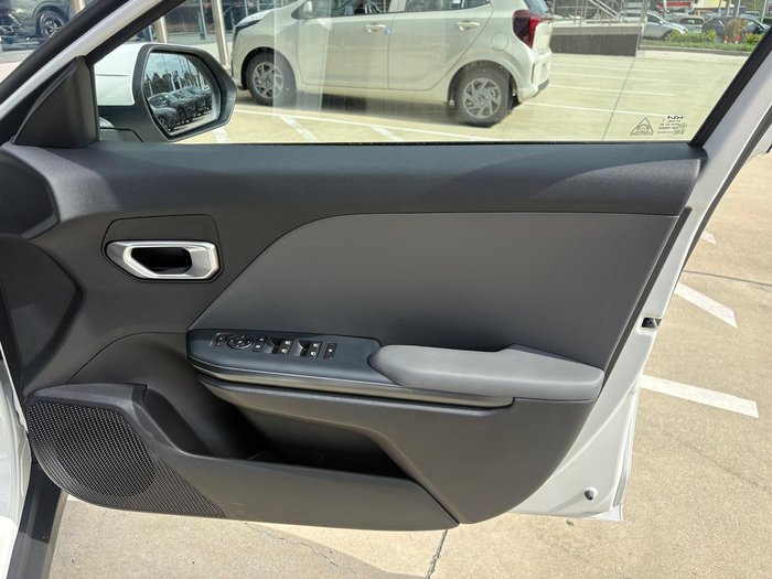 2025 Kia K4 S