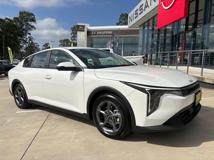 2025 Kia K4 S