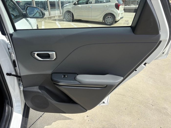 2025 Kia K4 S