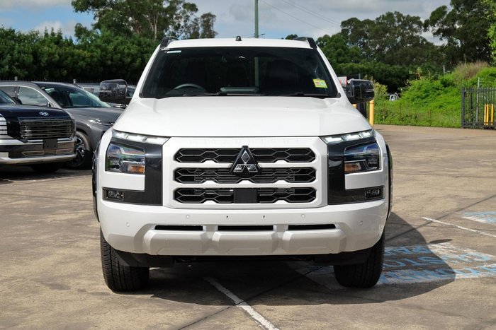 2025 Mitsubishi Triton GSR