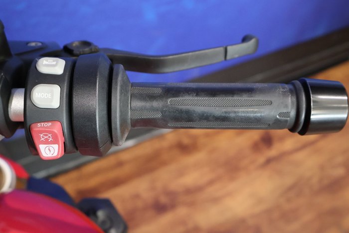 2017 BMW Motorrad R1200R SPORTS Red