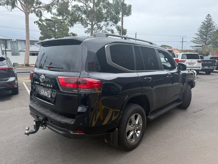 2021 Toyota Landcruiser VX