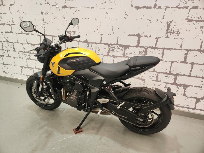2026 Triumph Trident 660 Trident Yellow