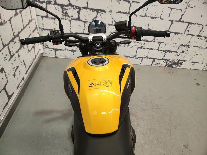 2026 Triumph Trident 660 Trident Yellow